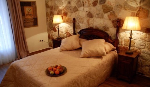 Suite, Partial Sea View