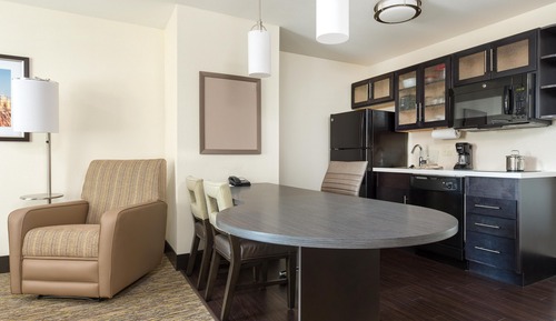 Suite, 1 Bedroom, Accessible (Communications)