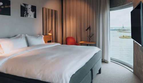 Deluxe Room, 1 King Bed, Ocean View