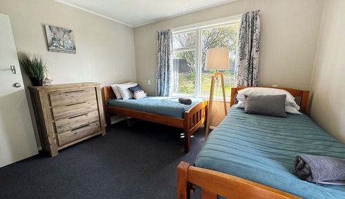 Park House, 4 Bedrooms  (2 Queen and 5 Single)