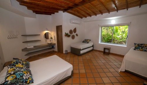 Premium Room Sextuple