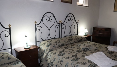 Classic Apartment, 2 Bedrooms, Fireplace, Garden View