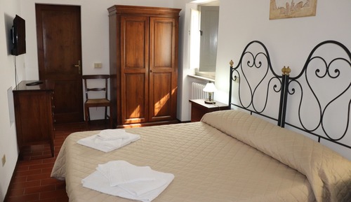 Exclusive Apartment, 2 Bedrooms, Fireplace, Valley View