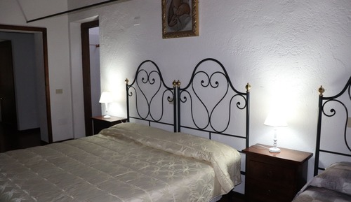 Economy Apartment, 3 Bedrooms, Fireplace, Valley View