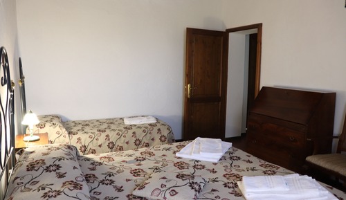 Family Apartment, 2 Bedrooms, Fireplace, Valley View