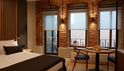 Deluxe Room with Balcony