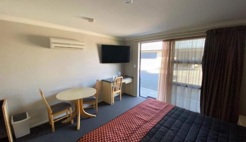 Executive Studio, Spa