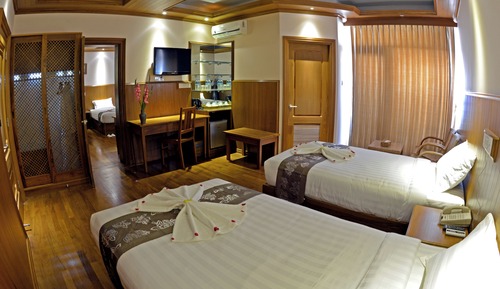 Deluxe Room, Connecting Rooms