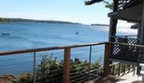 1 ROOM KING CABIN WATERFRONT