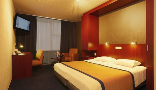 Comfort Room (Shower)
