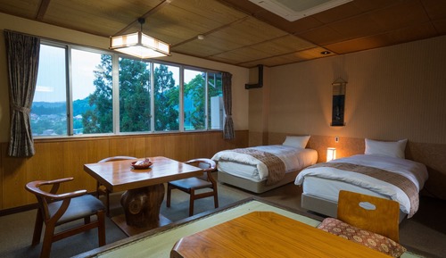 Japanese Western Room OTOMEKAN (2 Single Beds + 4 Japanese Futons), Mountain View