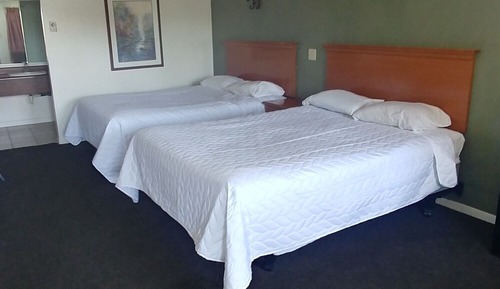 Traditional Room, 2 Queen Beds, Non Smoking