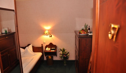 Standard Single Room