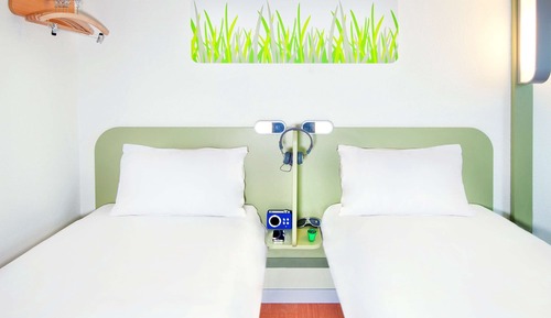 Twin Room, 2 Twin Beds (single beds 90x200cm)