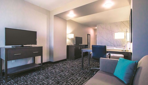 Deluxe Room, 1 King Bed, Accessible, Non Smoking (Mobility Accessible)