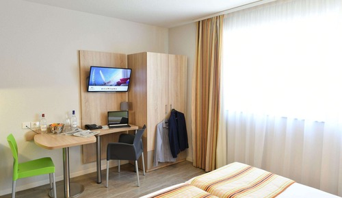 Studio, 2 Twin Beds