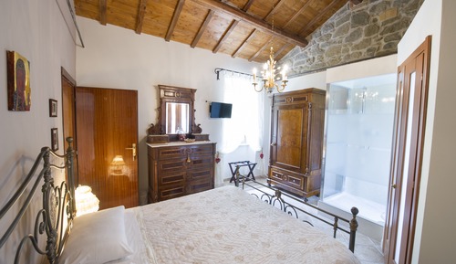 Romantic Double Room, Hill View (Dei Cuori)