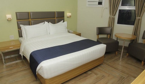 Deluxe Room, 1 Queen Bed