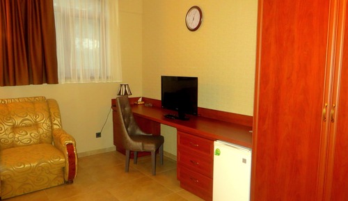 Standard Double Room, Garden View