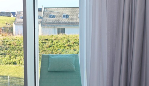 Deluxe Room, 1 King Bed, Garden View