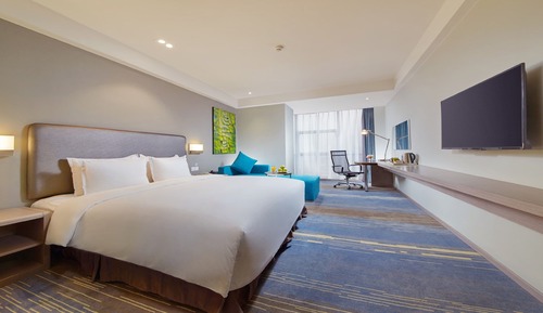 Standard Room, Multiple Beds (Extra Floor Space)