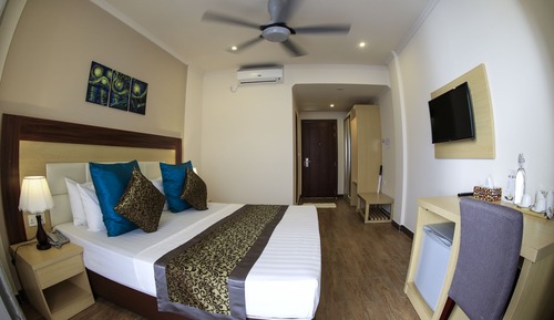Deluxe Double or Twin Room with Pool View