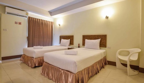 Standard Twin Room