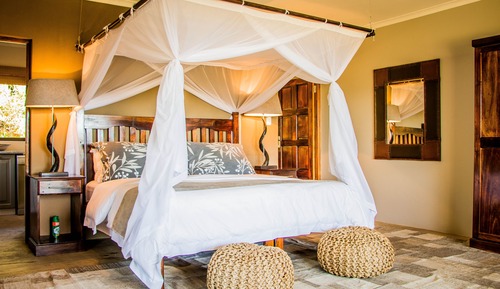 Deluxe Room, 1 King Bed, River View