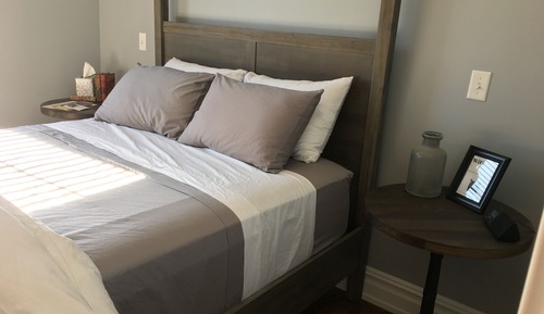 Standard Suite, 1 Queen Bed, Non Smoking, Private Bathroom (Goodson)