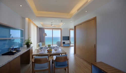 Studio Suite Deluxe Twin 