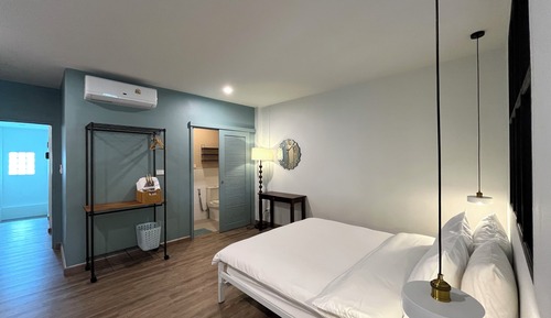 Deluxe Quadruple Room, 2 Queen Beds, Annex Building
