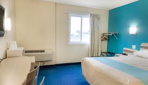 Standard Room, 1 Queen Bed, Non Smoking