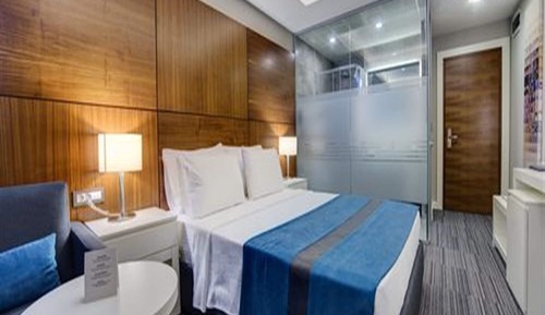 Deluxe Double Room, City View