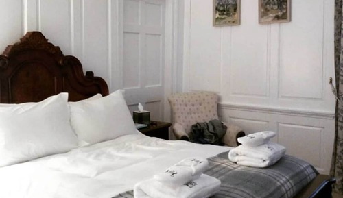 Classic Double Room, 1 Queen Bed, Bathtub