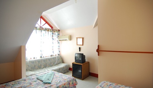 Club House Twin Room 