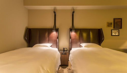 Corner Twin Room, Non Smoking, Breakfast Included [with Club Lounge Access]