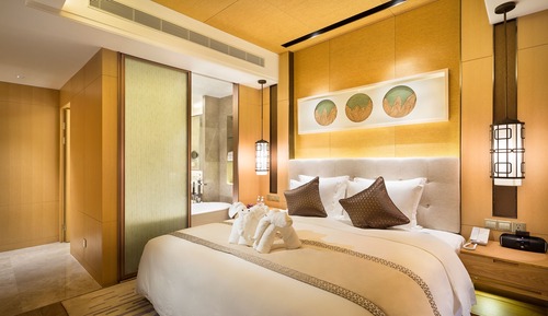 Ambassador Seaview Suite