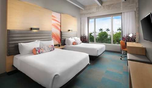 Breezy, Room, 2 Queen Beds