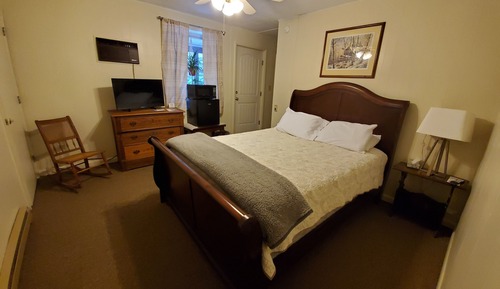 Standard Room, 1 Queen Bed