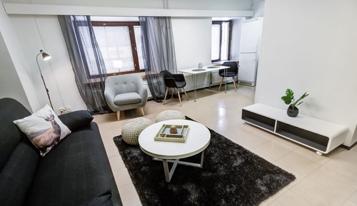 One-Bedroom Apartment - 4 -