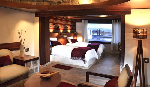 Deluxe Suite, 2 Twin Beds, Mountain View