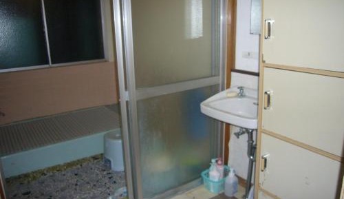 Economy Quadruple Room with Shared Bathroom