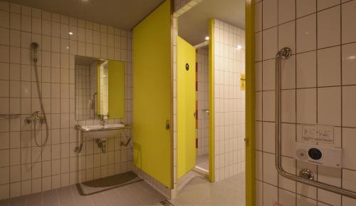 2 Beds in 6 or 8-Bed Female Dormitory Room