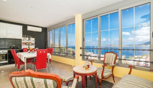 One-Bedroom Apartment with Sea View