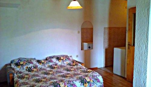 Quadruple Room with Shared Bathroom