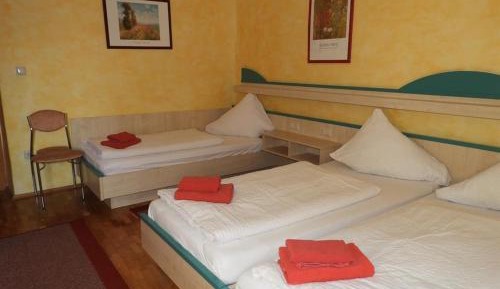 Triple Room with shower/WC