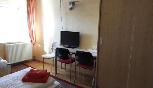 Twin Room with Shared Toilet