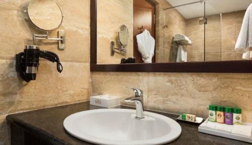 King Room - Mobility Access/Non-Smoking - Book & Unlock Exclusive Deals