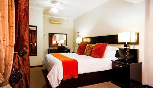 Deluxe King Suite