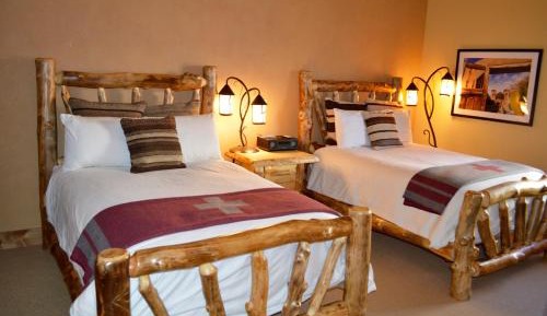 Twin Room with Private Bathroom